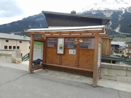 Arret de bus N°341 : Ecole