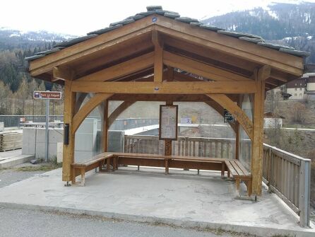 Bus stop N°321 : Le pont du Folgoêt