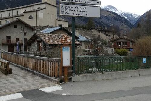 Bus stop N°345 : Scheuil