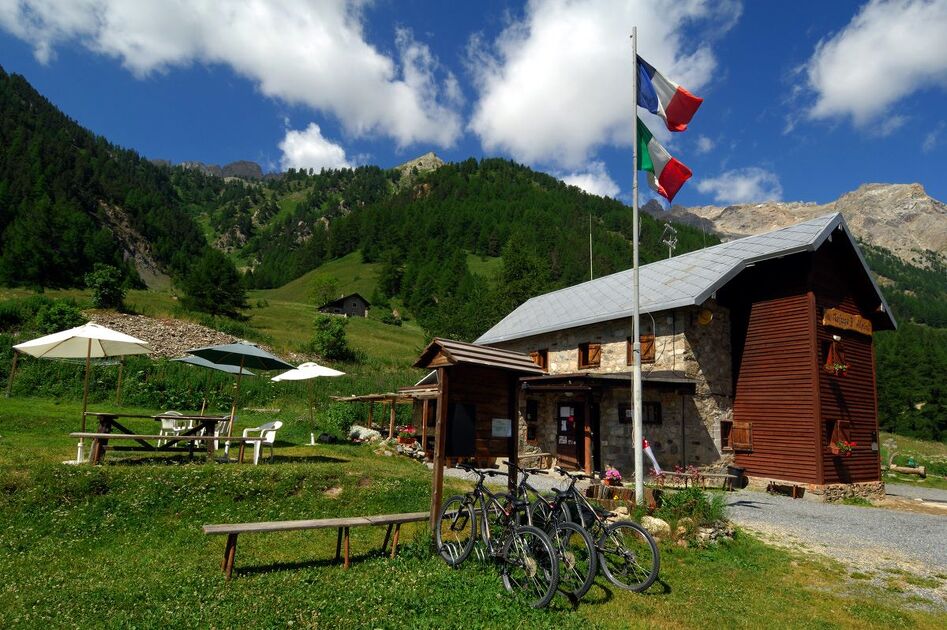 © Refuge Terzo Alpini - vue - Massimo Sebastiano