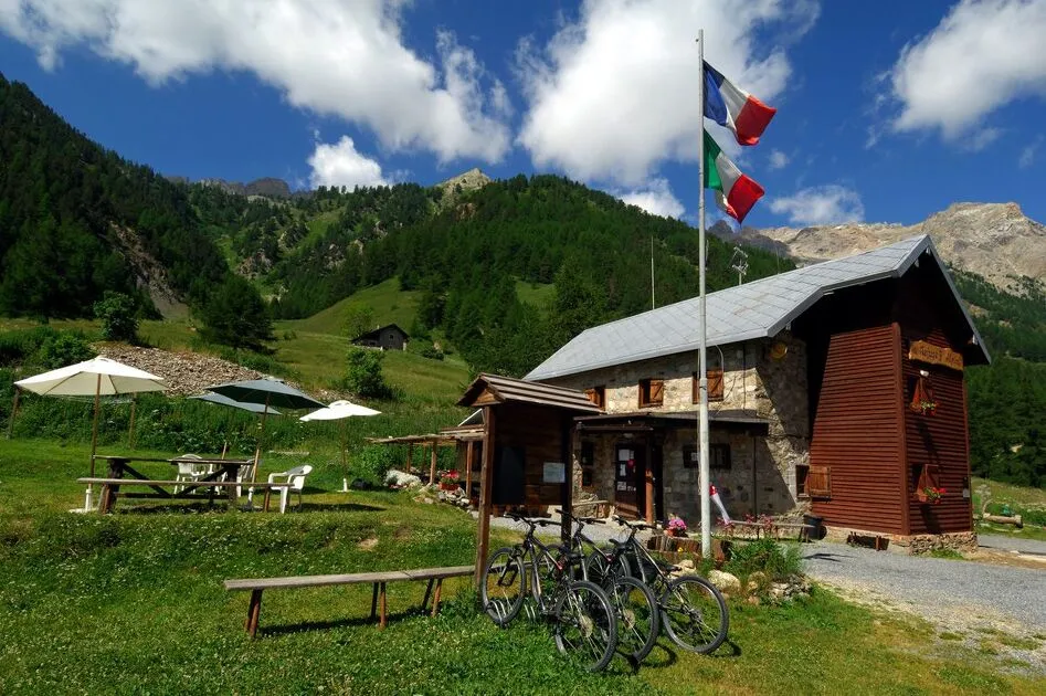 Terzo Alpini Mountain Refuge - Massimo Sebastiano