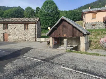 Bus stop N°907 : Hameau du Col