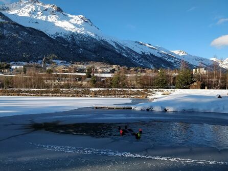 Ice floating de jour et de nuit