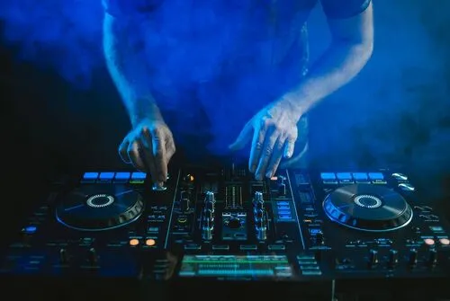 Soirée festive du 14 Août - DJ Blazee
