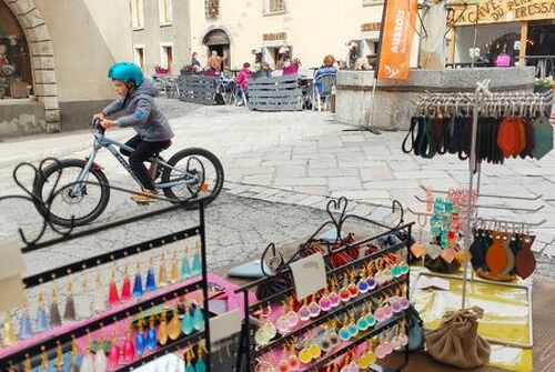 Craftsmen's market