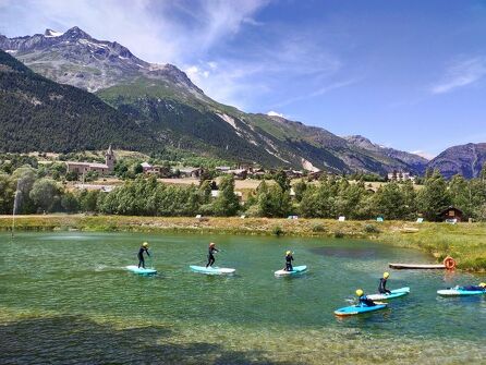 Paddle outing on the lake