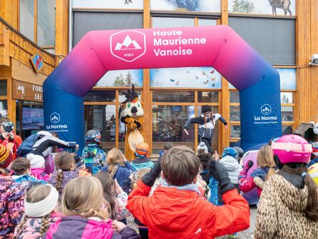 Show-dance avec Timo la mascotte
