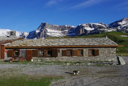 Walking tour of the Plan du Lac refuge