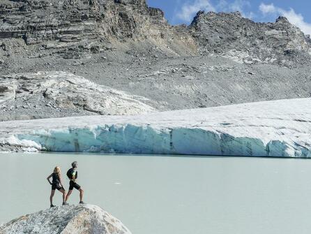 The Grand Méan lake via the Evettes circus