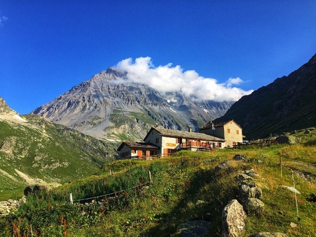 Rando pédestre jusqu'au refuge d'Entre Deux Eaux