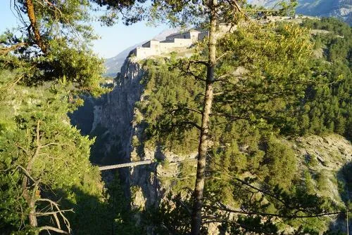 Cross-country mountain biking: Le Pont du Diable