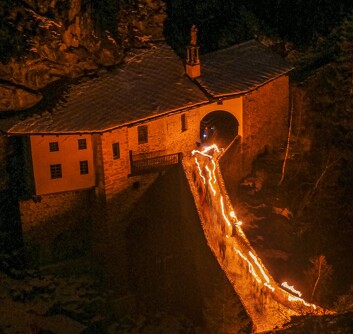 Visite aux flambeaux de la Chapelle Notre Dame du Charmaix
