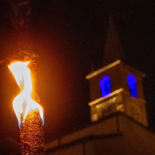 Retraite aux flambeaux, concert et bal