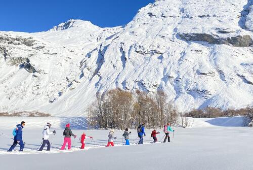 Snowshoeing in the footsteps of the ibex
