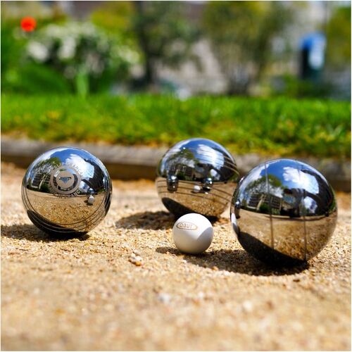 Doubles pétanque competition