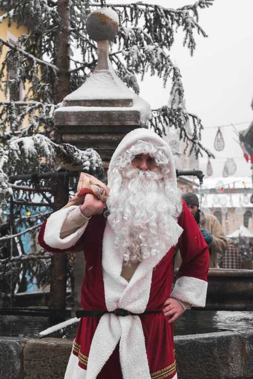Goûter des enfants et rencontre avec le père-Noël