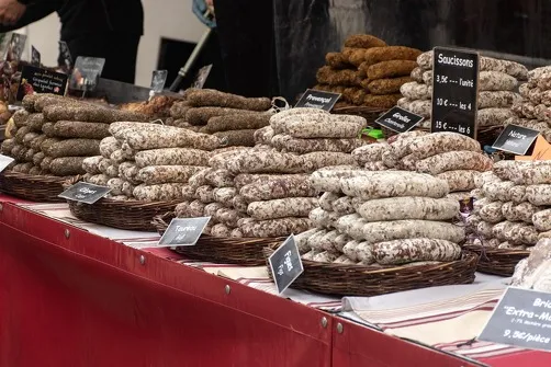 Petit marché touristique à Aussois