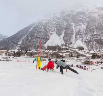 Course de luge par l'association "Diablement Bessanais"