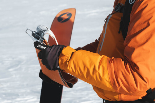 Le ski de randonnée en station : projection et rencontre avec un pisteur
