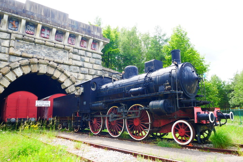 L'Entrée monumentale du Tunnel Ferroviaire du Mont-Cenis.