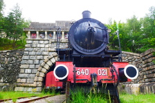© Entrée monumentale du tunnel ferroviaire à Modane - C. Di Filippo