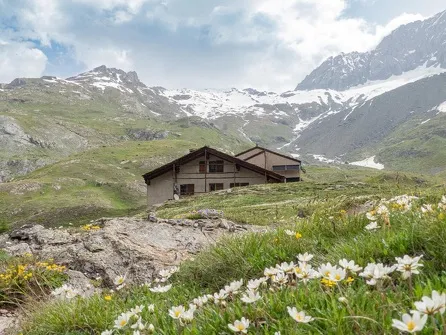 Avérole Mountain Hut - Discover an authentic valley with your family