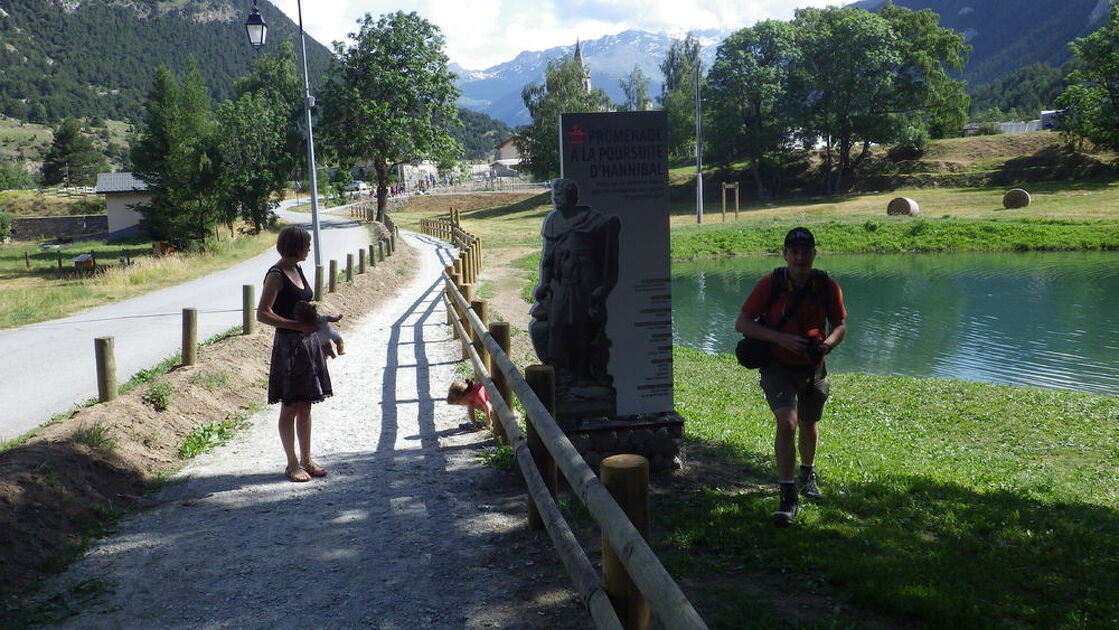 © Parcours longeant le lac - KariNe Mandray ATD