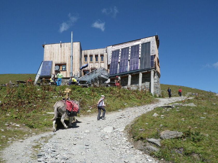 © Refuge de Péclet Polset - OT pralognan la vanoise