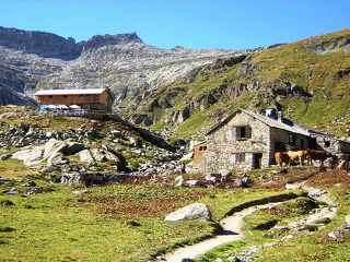 © aussois-refuge-CAF-fond-daussois - OT Aussois