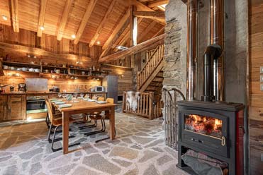 Locations en Haute Maurienne Vanoise, les meublés "au coin du feu"
