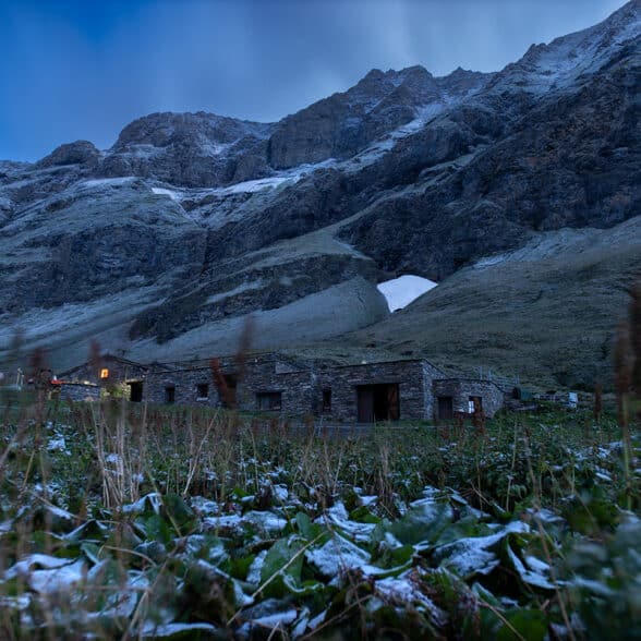 Mi-août : la nuit les températures tombent… la neige aussi !