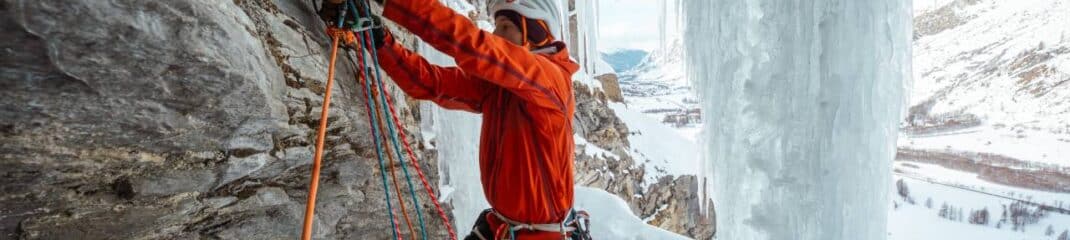 Ice climbing in Bessans: an unforgettable experience