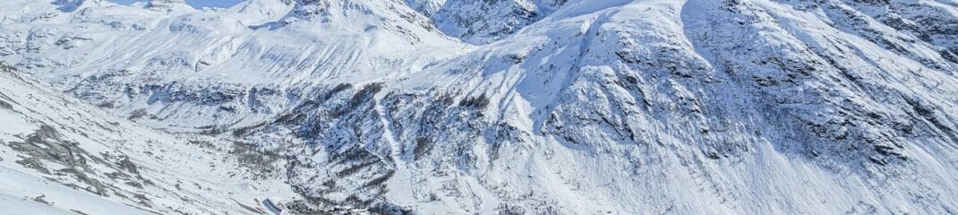 Snowshoe Hike in Bonneval: The Lenta Valley