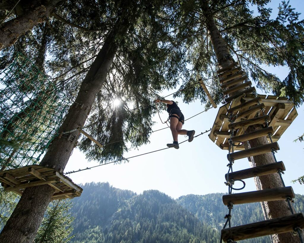 Arrampicata sugli alberi a Valfréjus