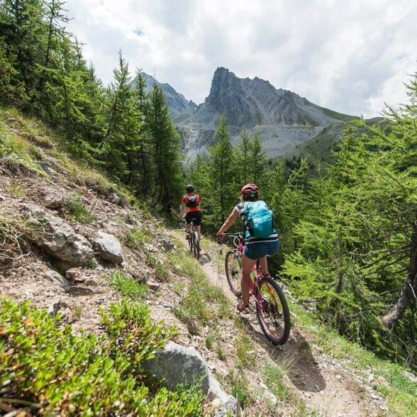 3 randonnées en itinérance à Valfréjus, Modane-Punta Bagna en VTT électrique
