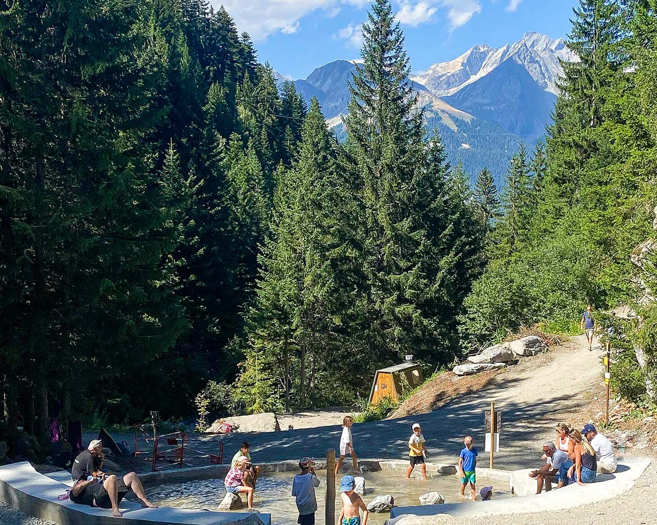 Cool spots at Valfréjus, family watering at Le Charmaix