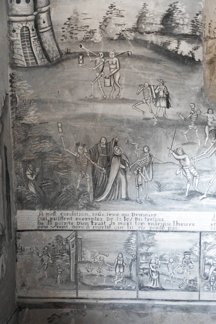 extrait des peintures de danses macabres de la Chapelle Notre Dame des Neiges d'Avrieux
