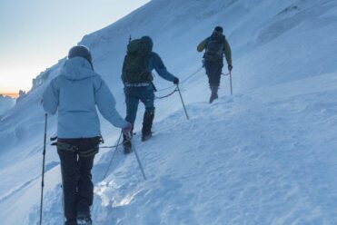 Our state-qualified mountain guides and mountain leaders atAussois invite you to discover an exciting world of activities that will leave you with unforgettable memories.