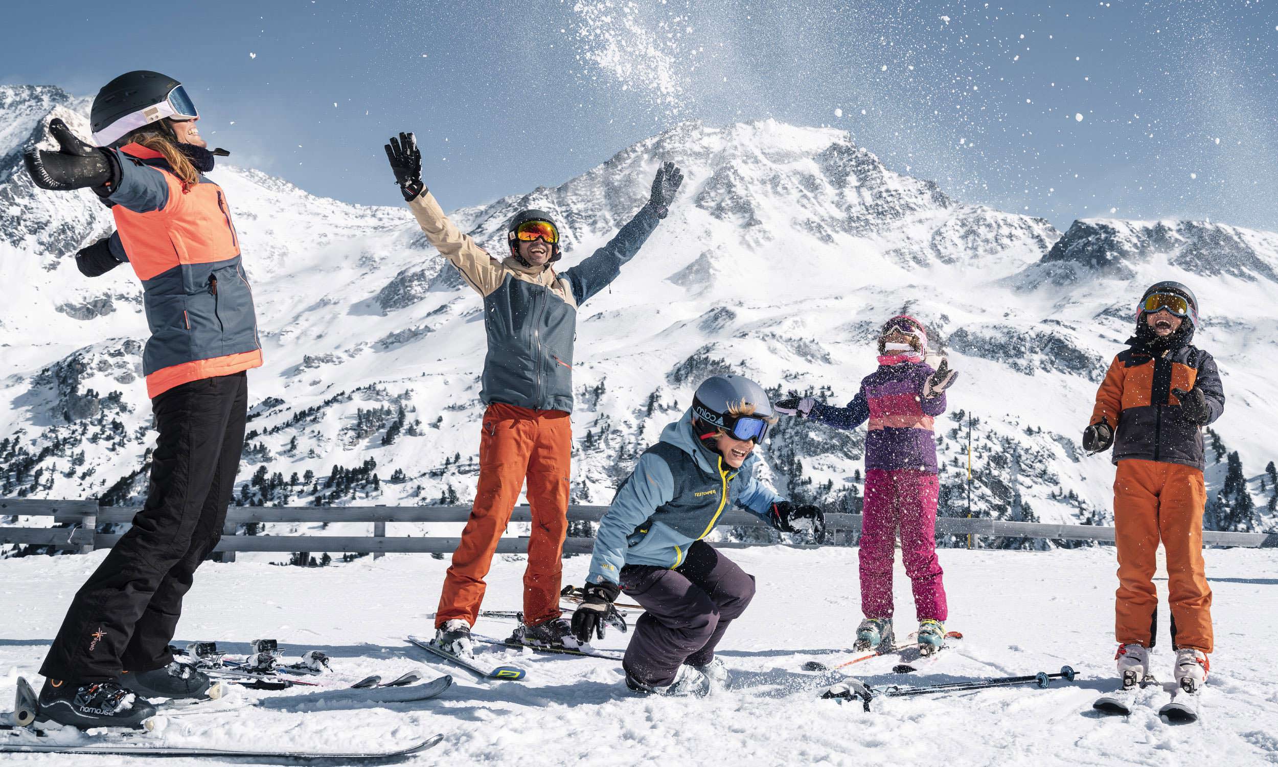 En nous confiant depuis longtemps vos meilleurs moments, souvenirs de vie, à Aussois, vous faites partie de notre famille.