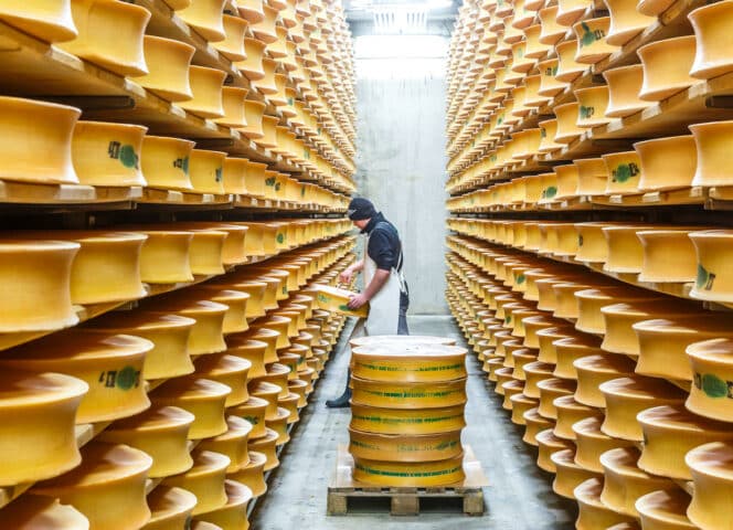 At Aussois, agriculture is still very much alive. The milk produced is processed into Beaufort PDO cheese.