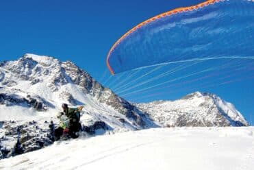1280x1024-AU-top7-Oser le parapente ski aux pieds