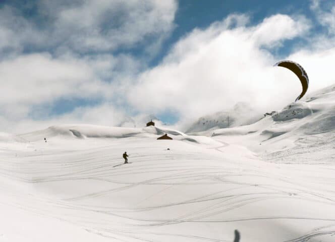 Top 5 winter activities at Val Cenis : try snowkiting