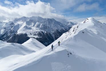 10 activités à faire au printemps à Val Cenis : Immersion nature et nuits en refuge en ski de randonnée