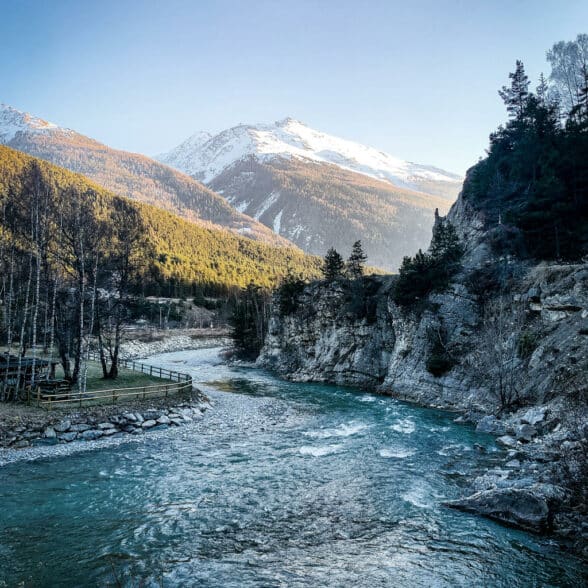 10 activités à faire au printemps à Val Cenis : Pêcher dans l’Arc : fario et belles promenades