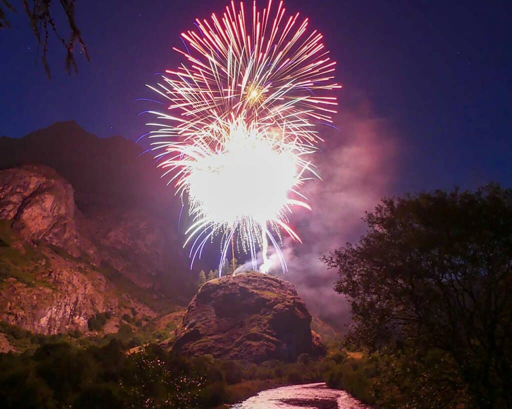 Animation de feu d'artifice à Bessans