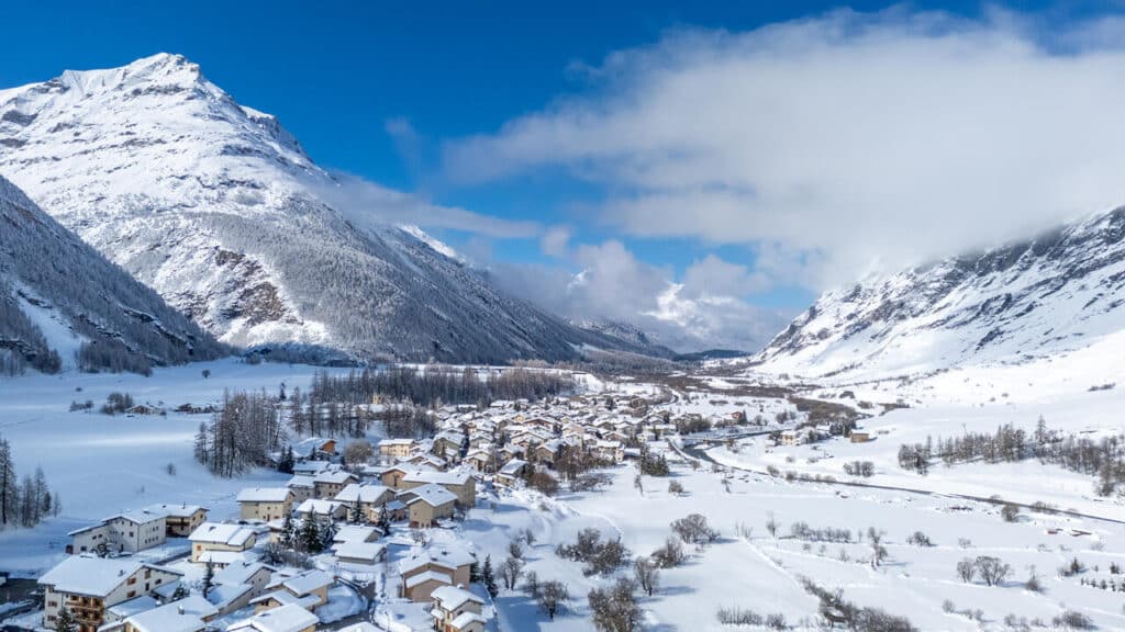 Un Noël blanc sur le vaste plateau de Bessans
