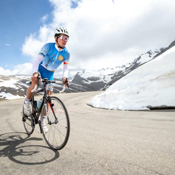Col de l'Iseran à Vélo by Bonneval sur Arc