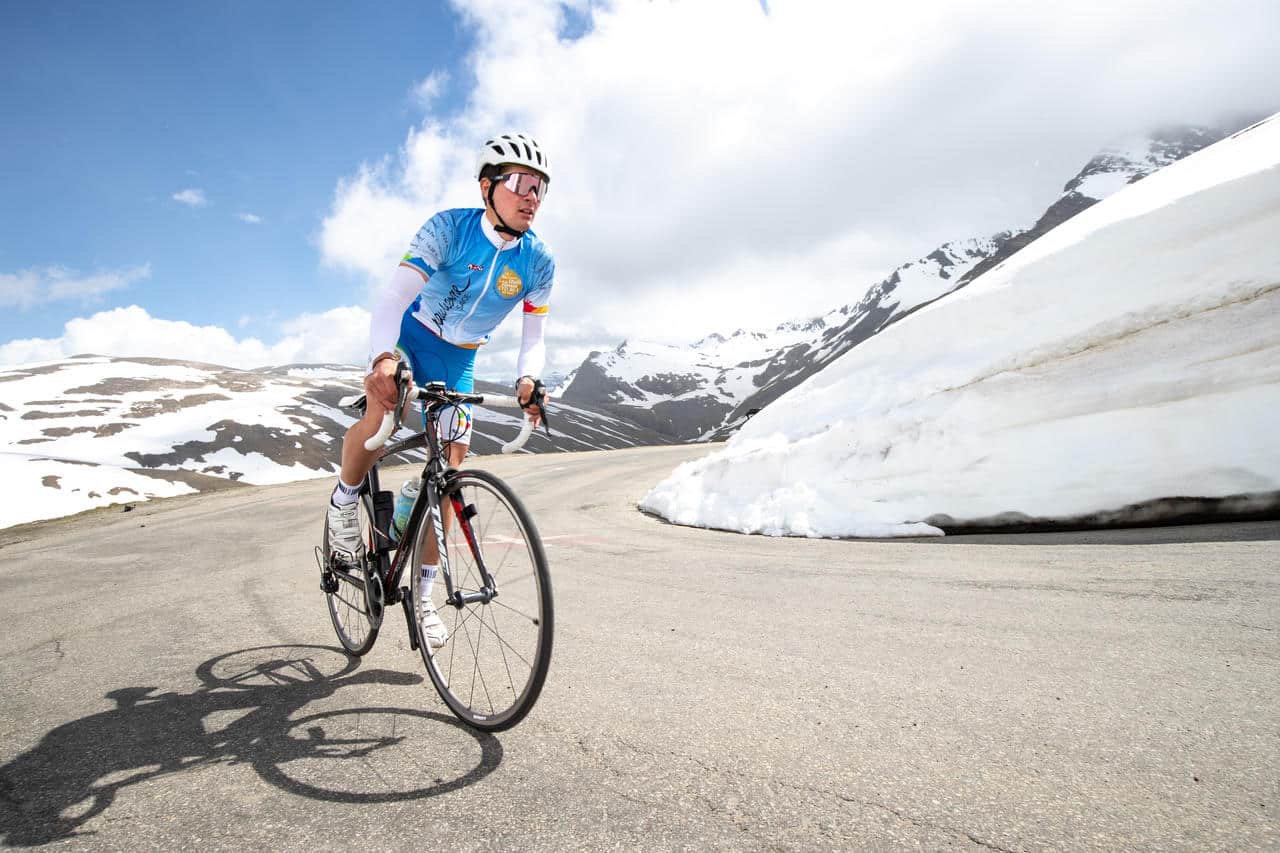 Col de l'Iseran à Vélo par Bonneval sur Arc
